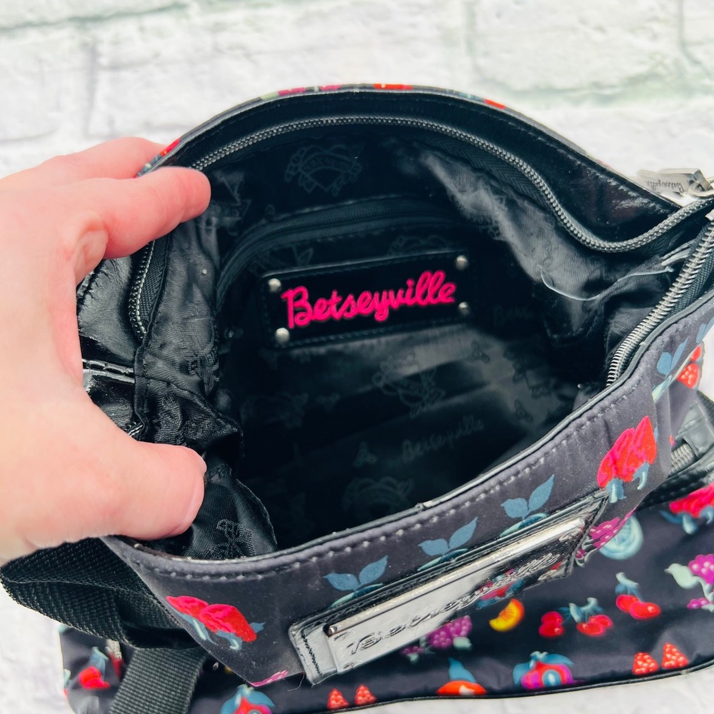 Betsyville  Johnson Crossbody Bag Retro Fruit Print Black Nylon Adjustable Strap - Picture 9 of 9